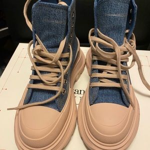 🎉🎉24 hour SALE🎉🎉 Alexander mcqueen boots